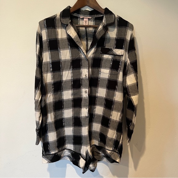 Victoria’s Secret Plaid Pajama Romper Size Large Metallic Threads - Picture 3 of 11